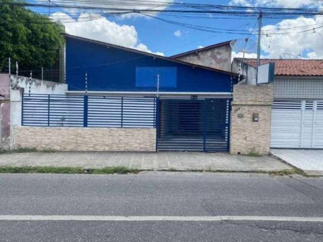 Casa 260 m² - São José - Campina Grande - PB