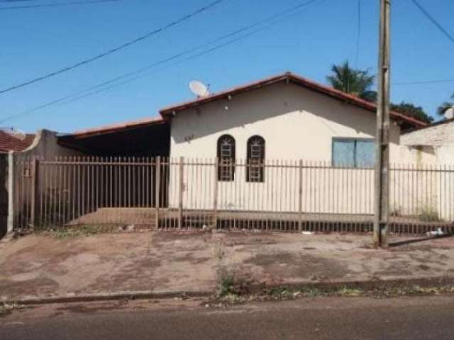 Casa - Ituiutaba-MG - Av. Tiradentes, 541 - Vila Brasil