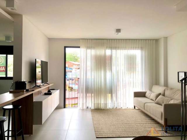 Apartamento duplex com 2 suítes, totalmente mobiliado, à venda em João Paulo/Florianópolis.