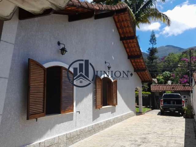 Casa à venda no bairro Carlos Guinle - Teresópolis/RJ