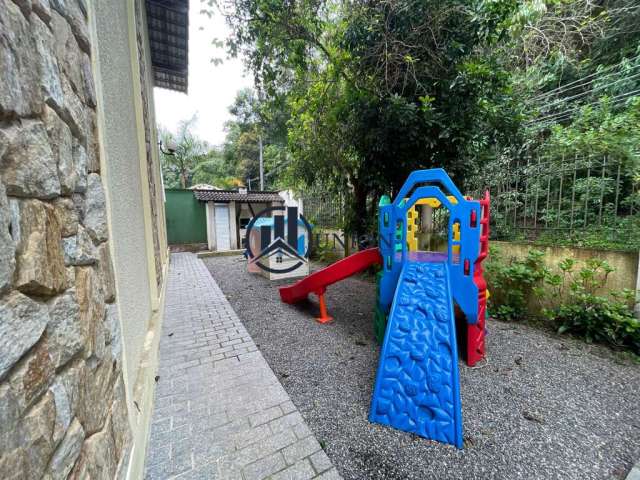 Casa duplex no bairro Quebra Frascos em Teresópolis-RJ