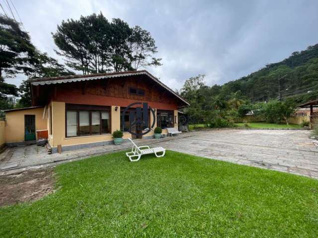 Casa à venda no bairro Carlos Guinle - Teresópolis/RJ