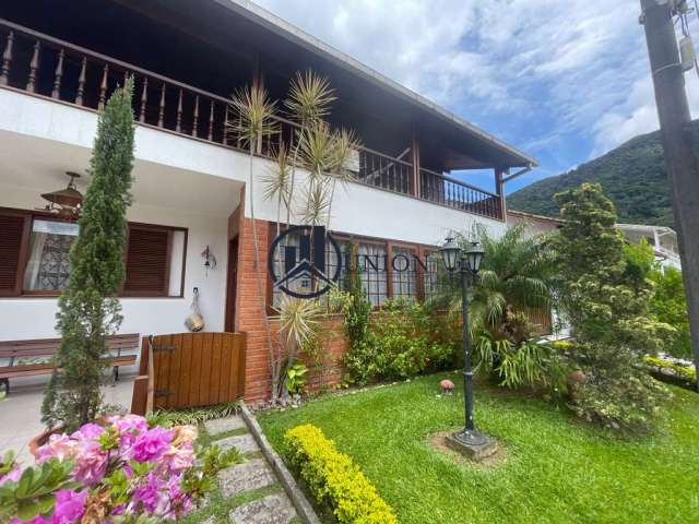 Casa à venda no bairro Carlos Guinle - Teresópolis/RJ