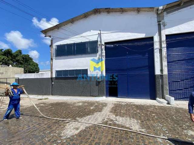 Alugue Galpão de 500m² na Imbiribeira, com acesso de carretas