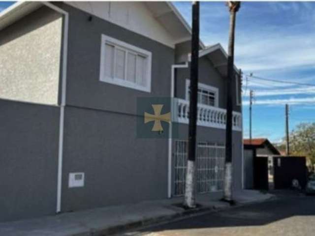 Casa com 4 quartos à venda na Vila Mota, Bragança Paulista  por R$ 450.000