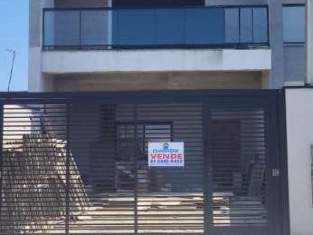 Triplex com piscina a venda em guaratuba