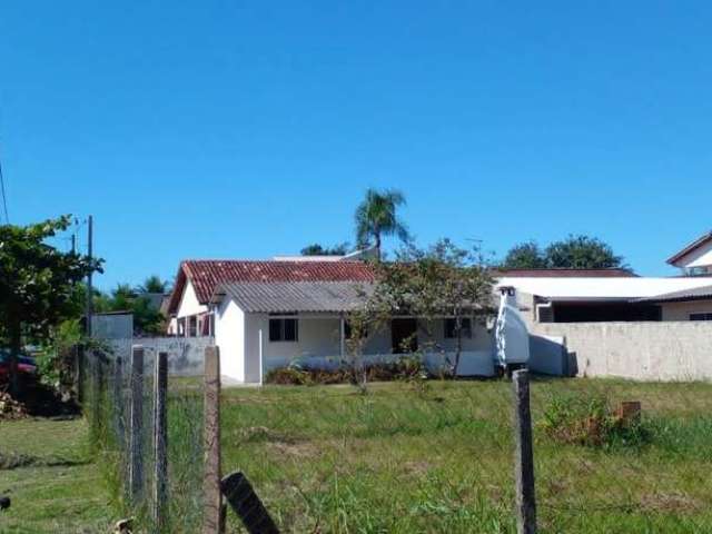 No Coração do Coroados: Terreno com Casa Pequena Pronto para Você!