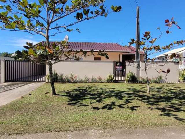 Casa com 2 quartos à venda no Brejatuba, Guaratuba , 110 m2 por R$ 680.000