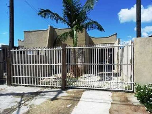 Casa em Guaratuba a duas quadras da praia com 5 quartos e 4 banheiros