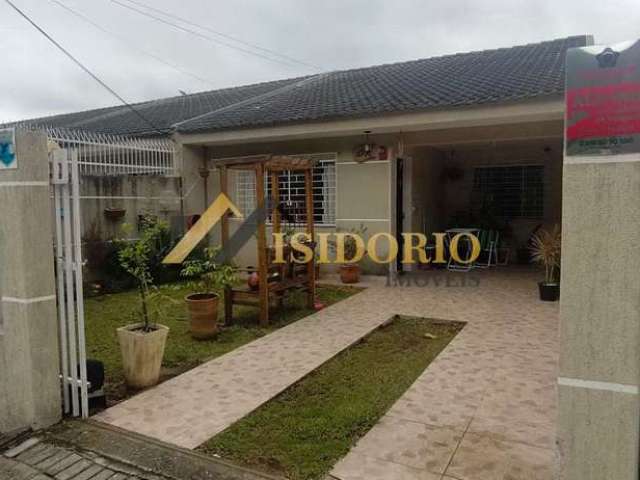 Belíssima casa! 03 qtos., suíte, amplo terreno, bem localizado