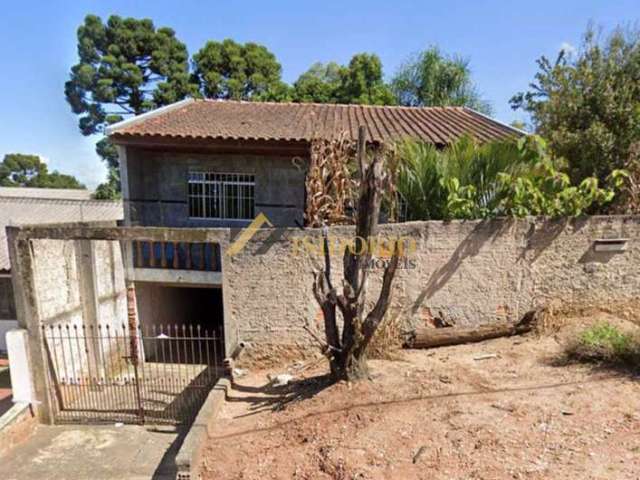 CASA COM AMPLO TERRENO!!! 420m² ÁREA TOTAL, PRÓX. HAVAN COLOMBO