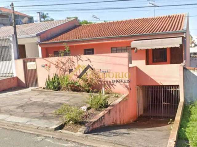 Casa em bairro alto prox. linha verde!! 2 quartos, 90m2