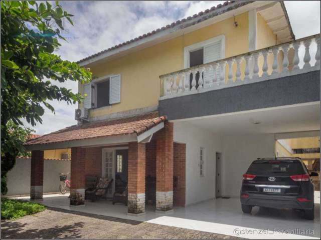 Casa com 4 Quartos, 443m² por R$ 1.200.000 - Indaiá - Bertioga/SP