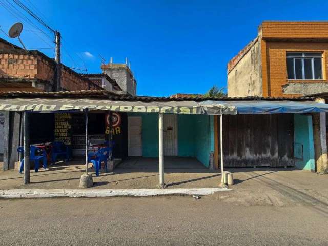 Casa Independente e frente de rua com uma loja na frente em Itaupu - Belford Roxo