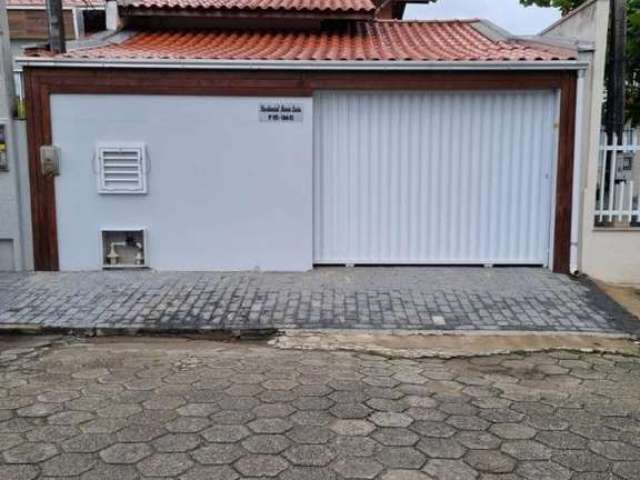 Casa Geminada para Venda em Penha, Centro, 2 dormitórios, 1 suíte, 2 banheiros, 1 vaga