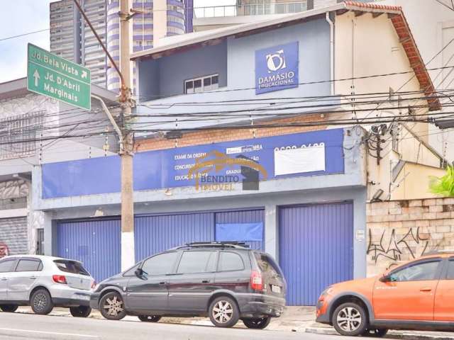 Casa comercial para locação no Centro de Osasco com 10 salas, 4 banheiros e 3 Vagas de estacionamento