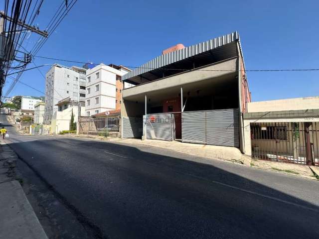 Prédio com 6 salas para alugar na Sagrada Família, Belo Horizonte , 1000 m2 por R$ 14.000