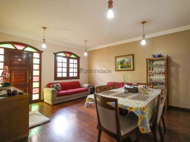 Casa com 4 quartos à venda no Ipiranga, Belo Horizonte , 294 m2 por R$ 1.080.000