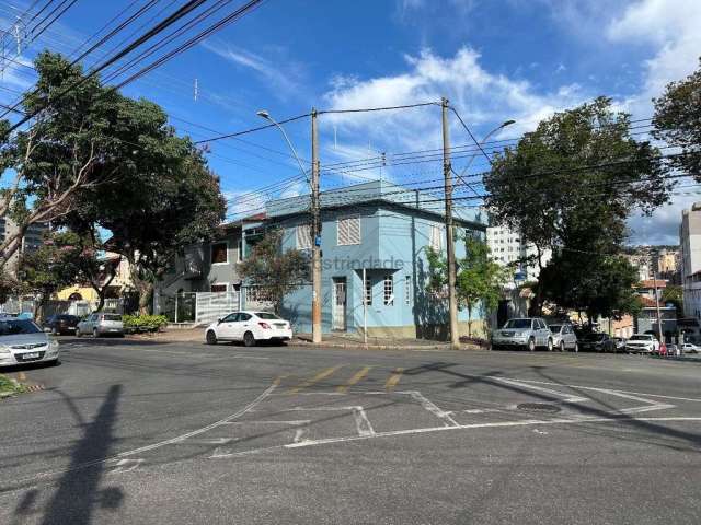 Casa com 4 quartos para alugar na Floresta, Belo Horizonte , 154 m2 por R$ 4.990