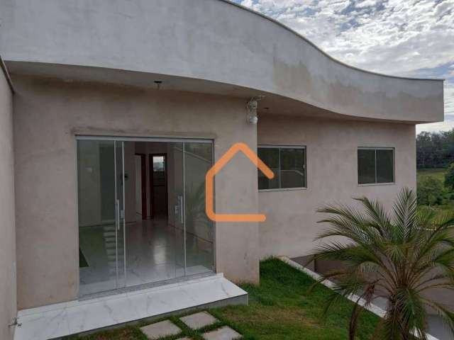 Casa com 3 dormitórios à venda, 151 m² por R$ 630.000 - Pitangueiras - Pouso Alegre/MG