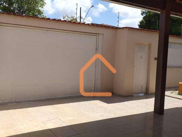 Casa com 3 dormitórios à venda, 166 m² por R$ 780.000,00 - São Carlos - Pouso Alegre/MG