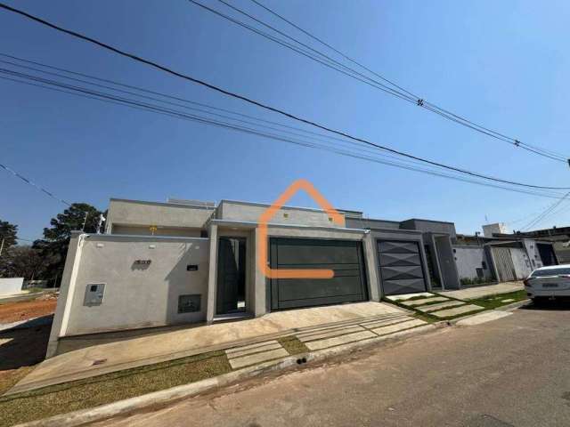 Casa com 3 dormitórios à venda, 127 m² por R$ 570.000 - Parque Real - Pouso Alegre/MG