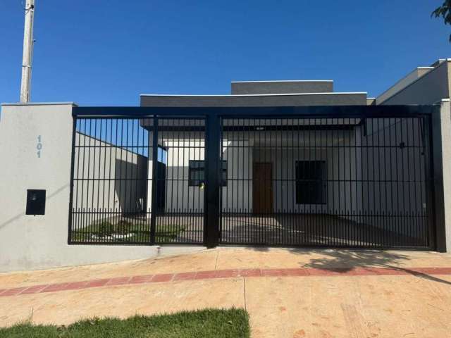 Casa para Venda em Maringá, Jardim Freitas, 3 dormitórios, 1 suíte, 2 banheiros, 2 vagas