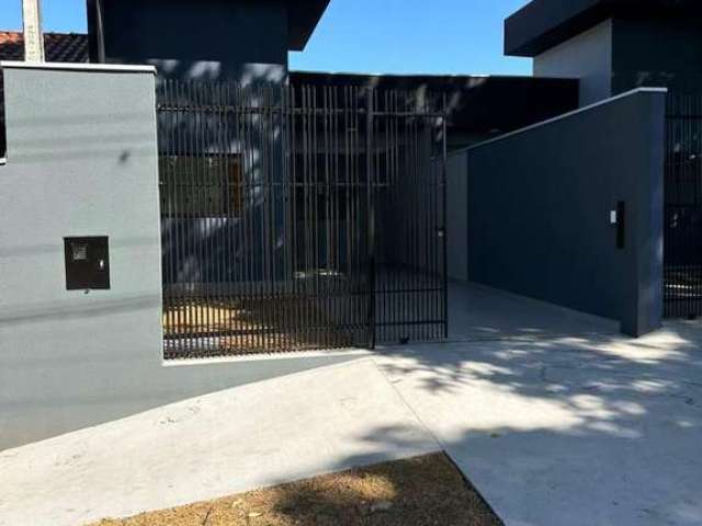 Casa para Venda em Maringá, Conjunto Aeroporto III, 3 dormitórios, 1 suíte, 2 banheiros, 2 vagas