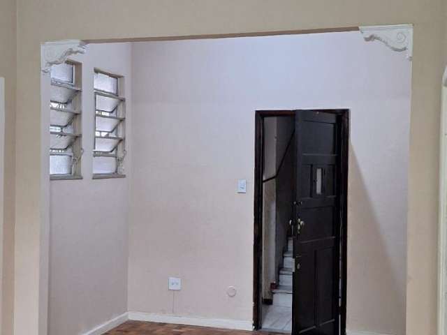 Apartamento um por andar em vila isabel!!!