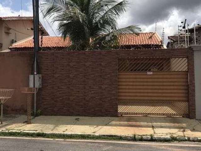 Casa à venda 2 Quartos, 3 Vagas, 180M², Jardim Imperador, Várzea Grande - MT