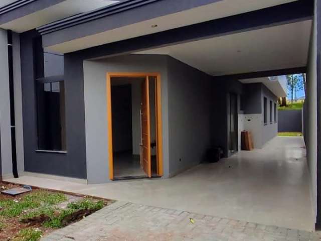 CASA ALTO PADRÃO, E COM FINO ACABAMENTO, NO BAIRRO COSTEIRA, ARAUCÁRIA   *R$689.000,00+ doc *Finalizando Obra  *Sala *Cozinha  *03quartos *Suite *Garagem para até 02 carros  *Tubulação para água quent