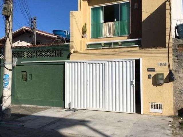 CASA INDEPEDENTE COM 2 dormitórios, 70 m² - venda por R$ 390.000 ou aluguel por R$ 2.300/mês - Jardim Náutilus - Cabo Frio/RJ