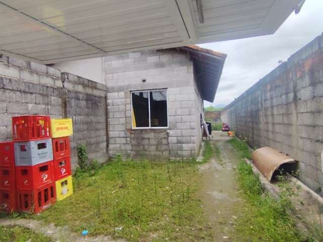 Casa para venda em Itanhaém a 7 minutos da praia!