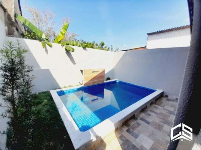 Linda casa com piscina a 6 minutos da praia em Itanhaém