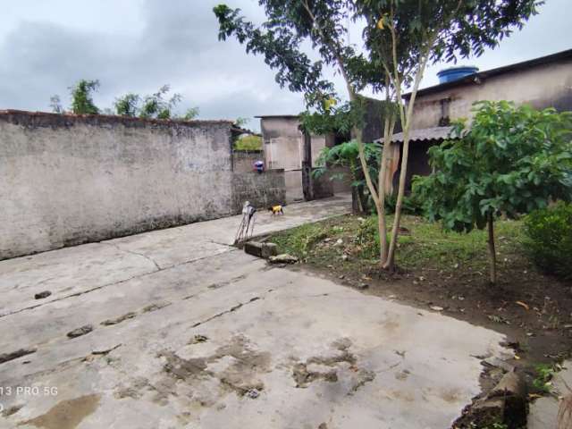 Casa + edícula a 7 minutos da praia em Itanhaém