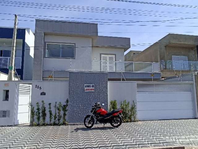 Sobrado alto padrão com piscina  para venda na praia de Itanhaém