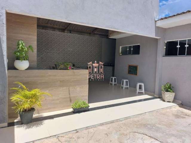 Casa com 2 dormitórios à venda, 135 m²