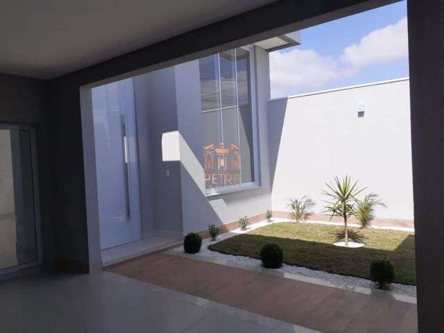 Casa com 3 dormitórios à venda, 220 m²