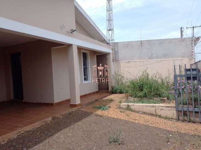 Casa com 4 dormitórios à venda, 140 m²