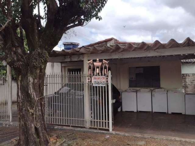 Casa com 2 dormitórios à venda, 193 m²