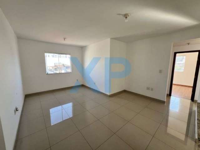 Venda de Apartamento no Centro de Divinópolis-MG: 3 quartos, 1 suíte, 2 salas, 1 banheiro, 2 vagas de garagem, 103m². Elevador, armário embutido.