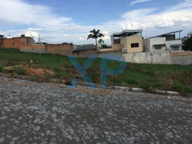 Lote no bairro rancho alegre em divinopolis-mg