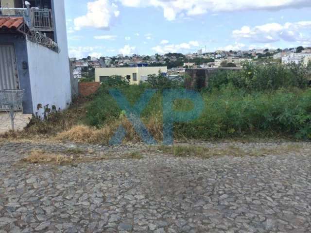 Lote no bairro dona rosa em divinopolis-mg