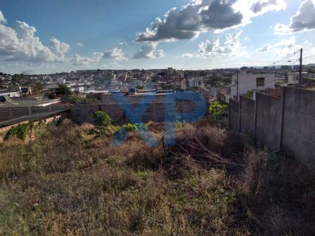 Terreno em condomínio fechado à venda na Rua Miguel Gontijo, SN, Paraíso, Divinópolis por R$ 110.000