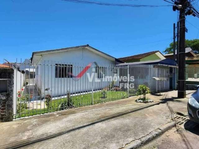 Casa à venda no bairro Alto Boqueirão em Curitiba -PR