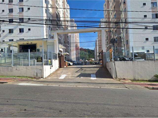 Apartamento com 2 quartos no Condomínio Spazio Jardim Real