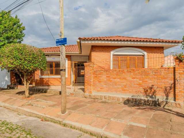 Casa com 3 quartos à venda na Rua Oiampi, 420, Guarujá, Porto Alegre por R$ 499.000