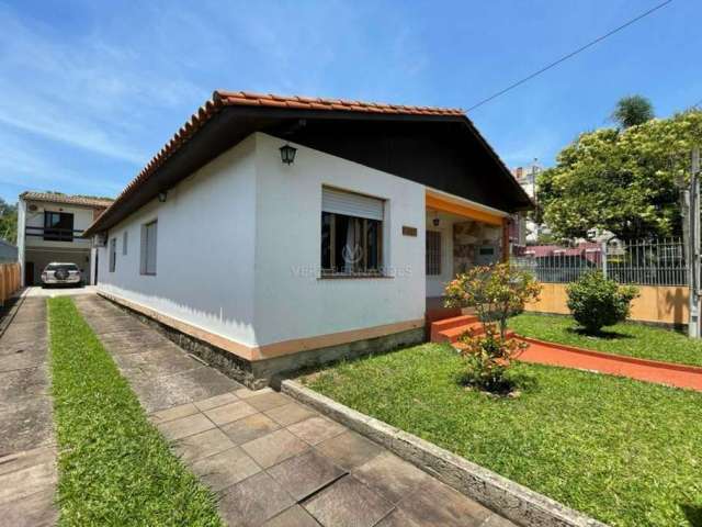 Casa com 4 quartos à venda na Rua Doutor Mário Totta, 1325, Tristeza, Porto Alegre por R$ 950.000