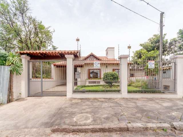 Casa com 4 quartos à venda na Rua Landel de Moura, 2387, Tristeza, Porto Alegre por R$ 950.000