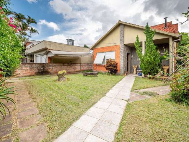 Casa com 3 quartos à venda na Rua Paraguá, 27, Vila Assunção, Porto Alegre por R$ 1.050.000